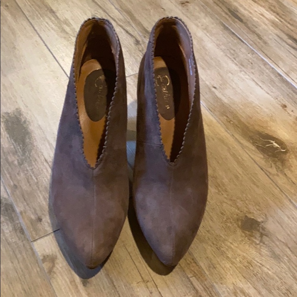 EUC Earthies Brown/Taupe Booties
